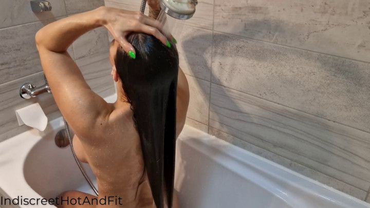 0318. MILF washing her long hair