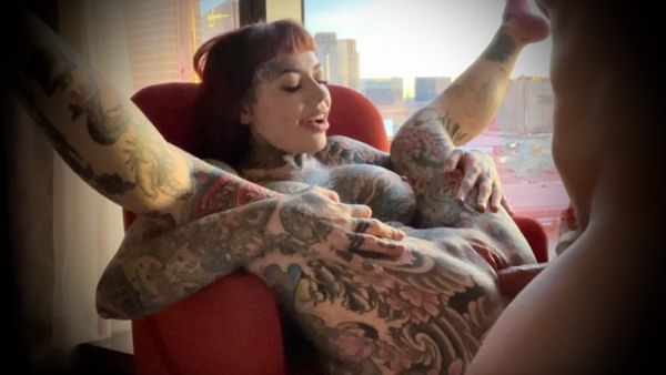 Risky and RAW CREAMPIE hookup in Vegas hotel | Tiger Lilly