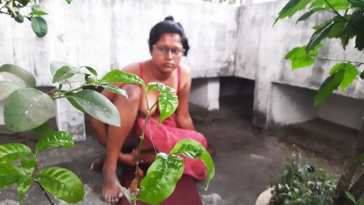 Bengali Bhabi in Saree Sex at Outdoor