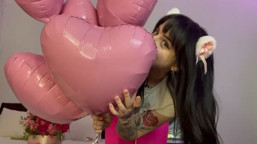Playing with balloons) Neylon fetish