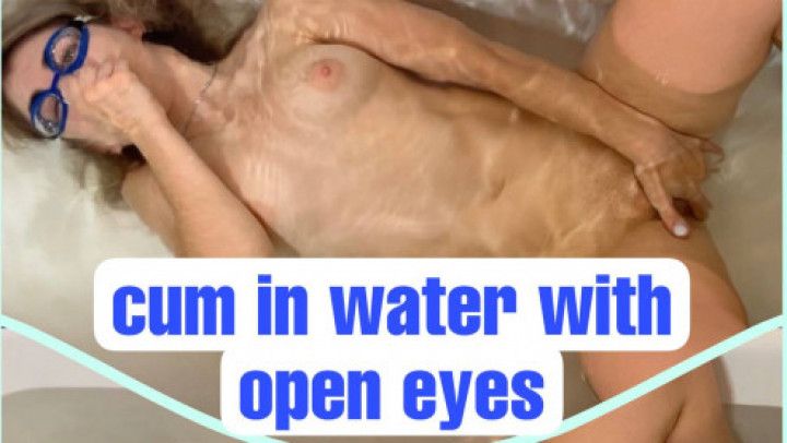 Cum in the water with open eyes
