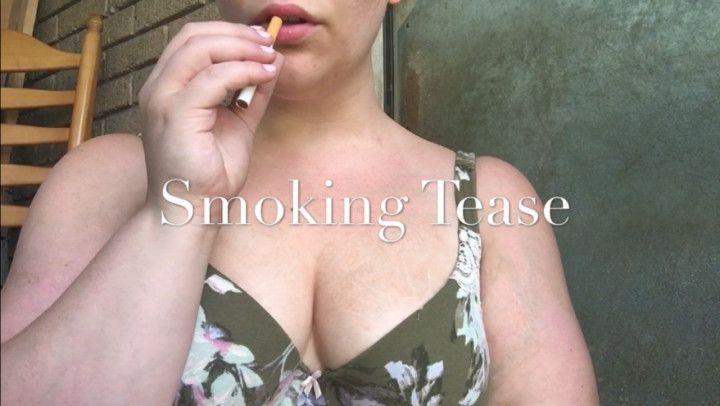 BBW Public Smoking and Lip Tease
