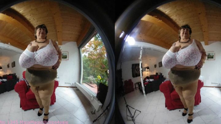 VR 3D - Karola's Giant Tits in a New Bra