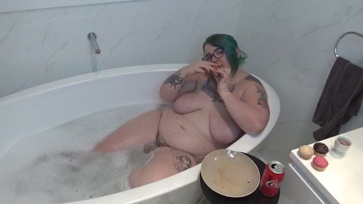 CUSTOM: Mukbang in the Bath