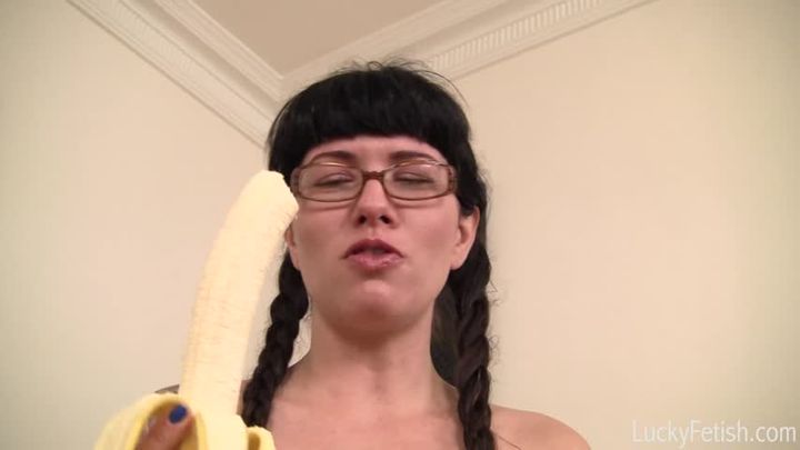 Daphney Chews and Spits Out Bananas