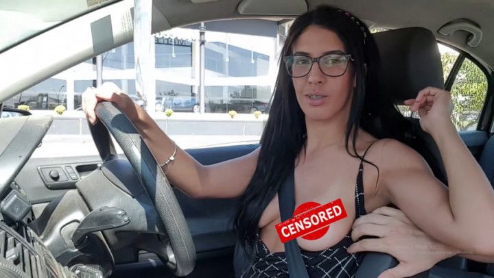 Lili shows her boobs in the car - HD