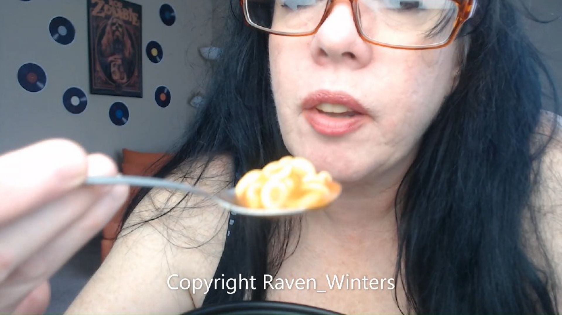 ASMR-Eating Spaghetti O's -Chewing and Mouth Sounds