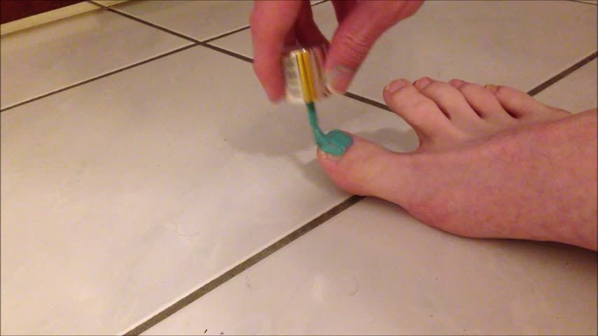 foot nail coloring
