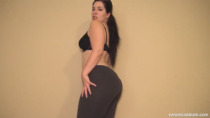 Big Dominating Ass in Yoga Pants
