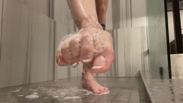Soapy Feet and Toes