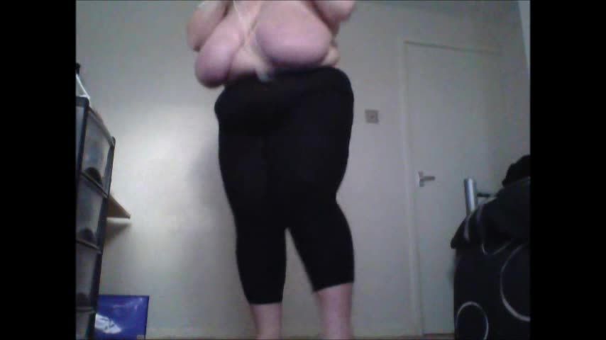 BBW WiiFit Boxing... Bouncing Tits