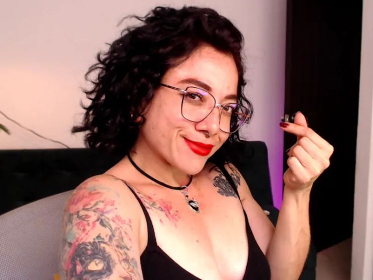 MaddiRoses session image