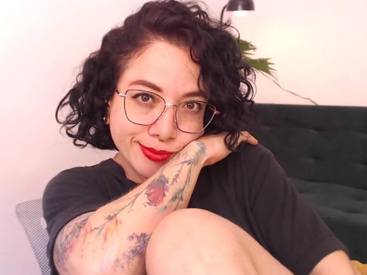 MaddiRoses session image