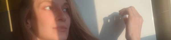 Straight or curly hair?! 💛💋 show image