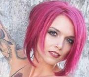 Anna Bell Peaks avatar