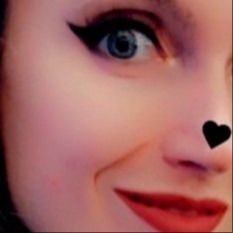 BeebeXO avatar