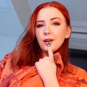 Lanie Luxx avatar