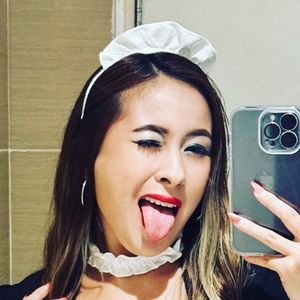 Emily Asian Pussy avatar