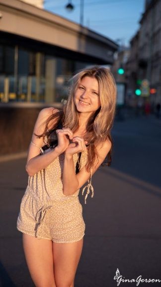 Gina Gerson Real