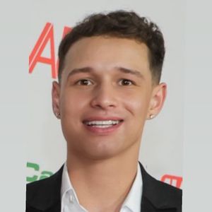 JohnnyLovexxx avatar