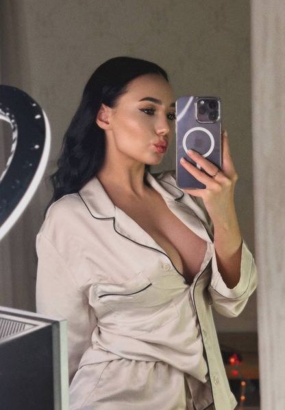 Karlee_Grey