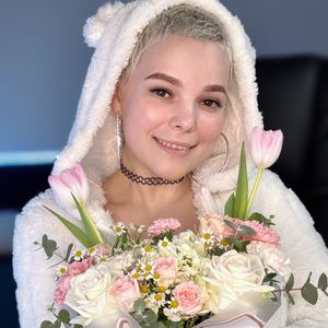 Lika Berry's Profile - Vids, Pics & More | ManyVids - ManyVids