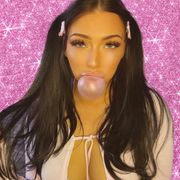 plasticpout avatar