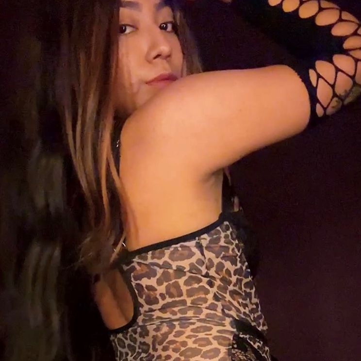 Mina_violet session image