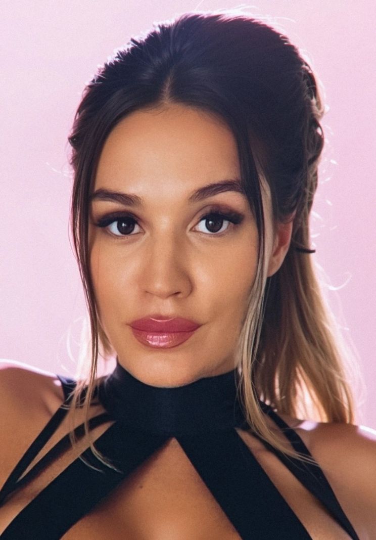 Profile picture of Lexis Star