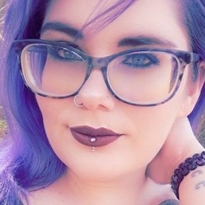 SquishyWitchXO avatar