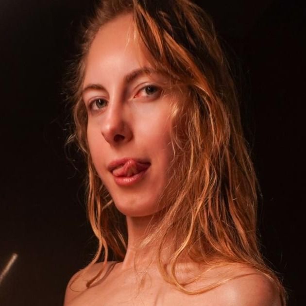 NikkiGia session image