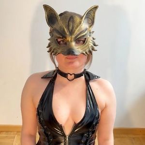 SophieDom98 avatar