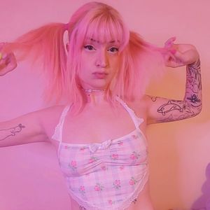 squeezypeach avatar