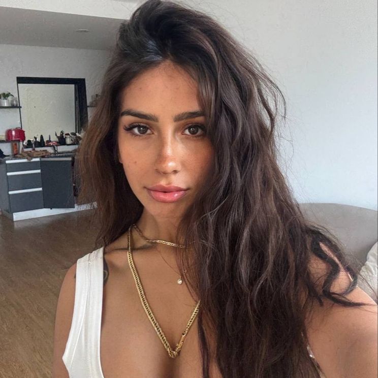 juliamendes session image