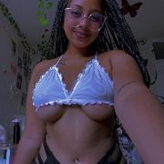 onlyliyah29 avatar