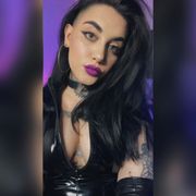 FemdomDamnBratVic avatar