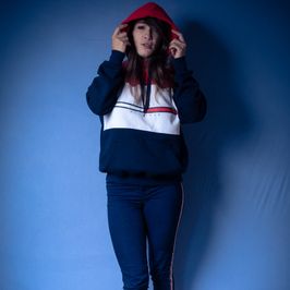 Eleonor Dasti has her very 1st shgooting