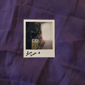 Retro Signed Polaroid : Luna Luxe