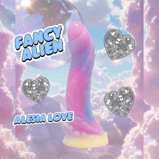 Fancy Alien Glows in the dark