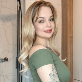 BLONDE IN A FANCY DRESS