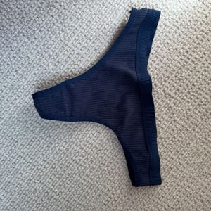 Navy ribbed thong