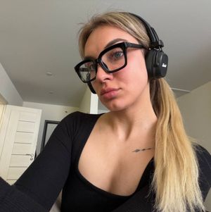 9 CUSTOM PHOTO