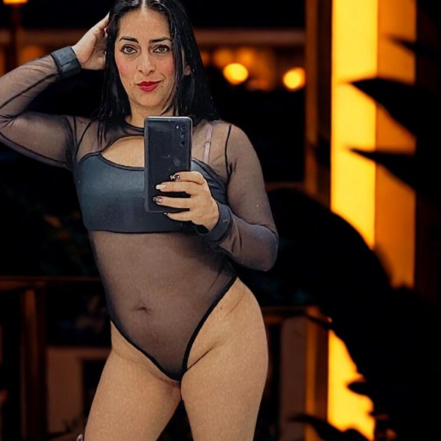 Bodyblack with transparency and synthesis