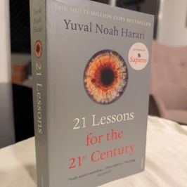 Book 21 Lessons for the 21st Century by Yuval Noah Harari