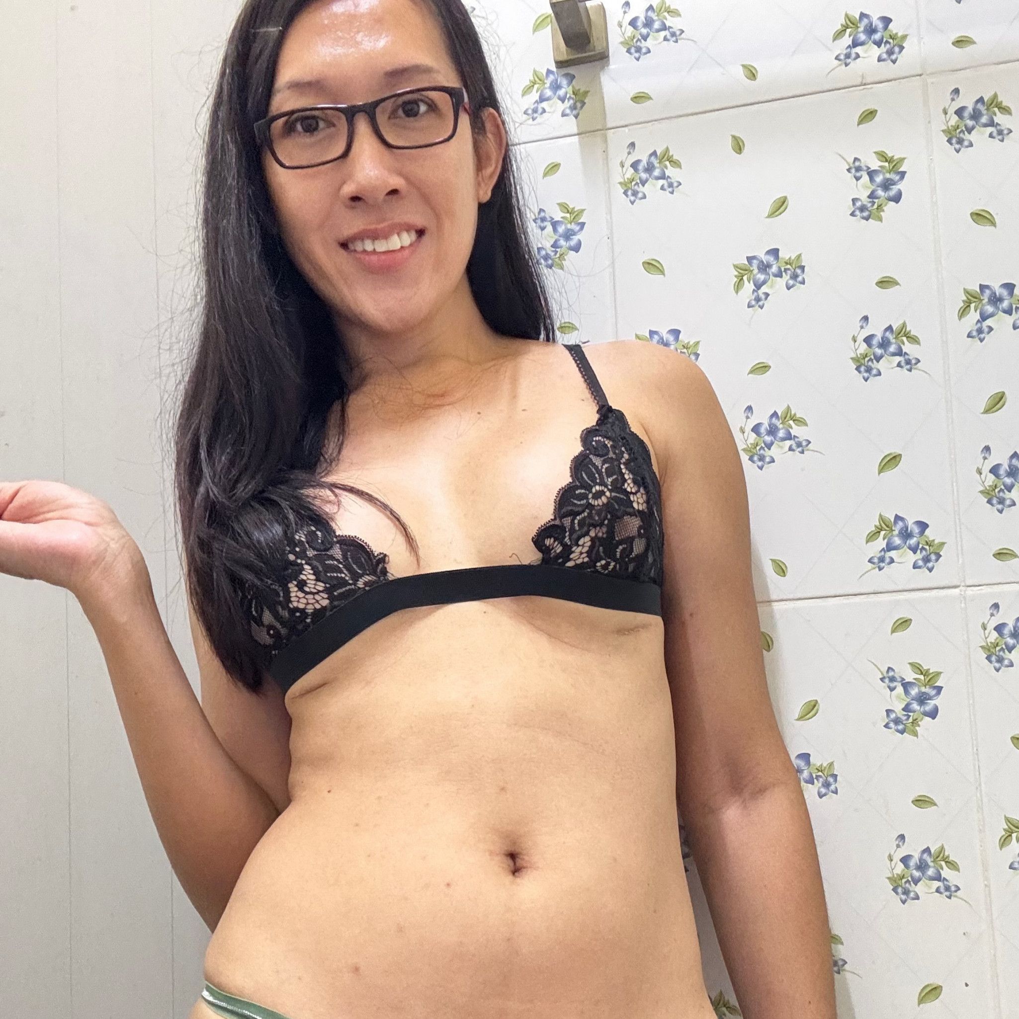 Lace Bra and Panties Photoset