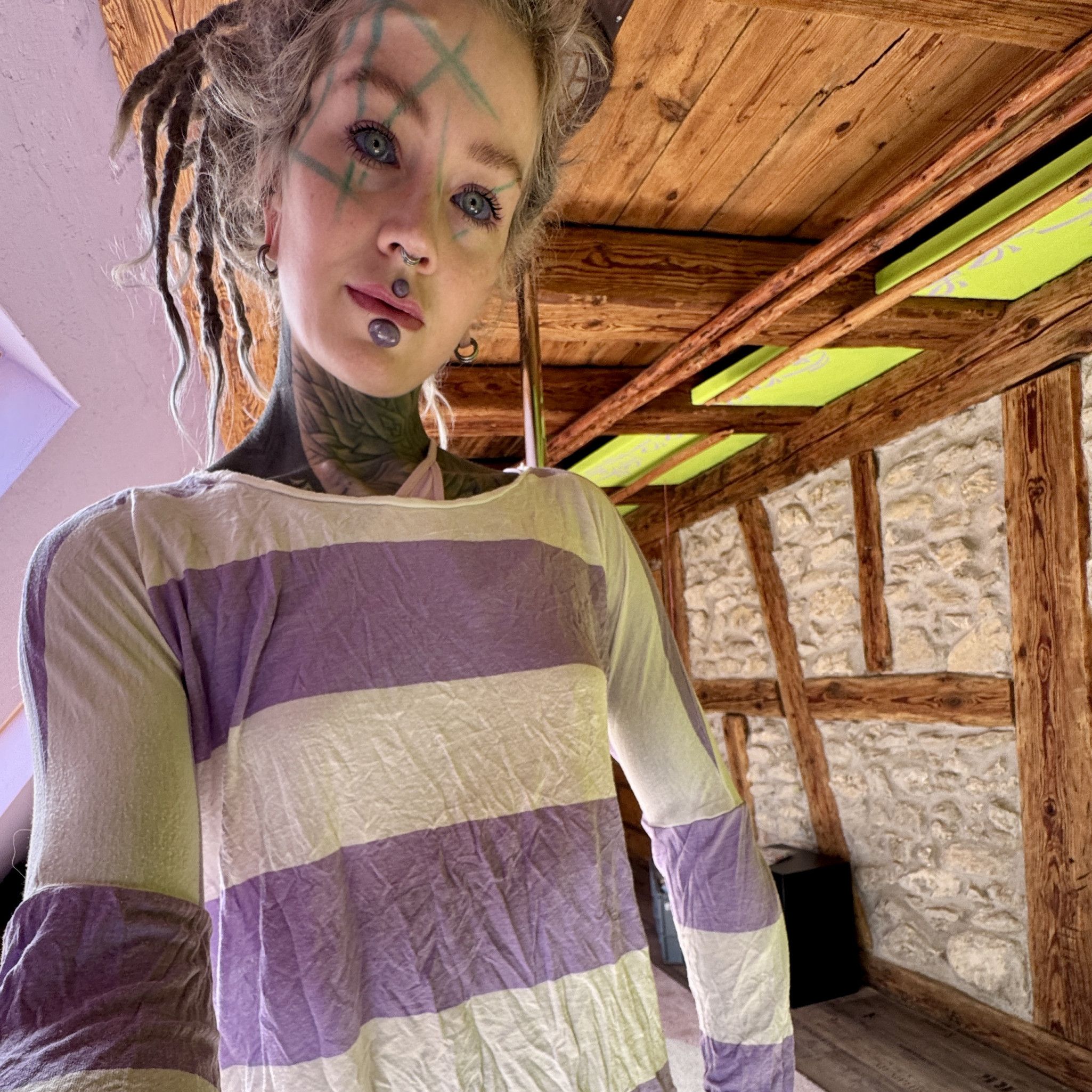 Used outdoor pullover