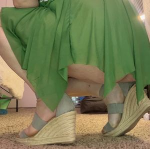 Grey Slim Wedges Squat Mirror Ass Peek