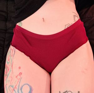 Maroon ribbed panties