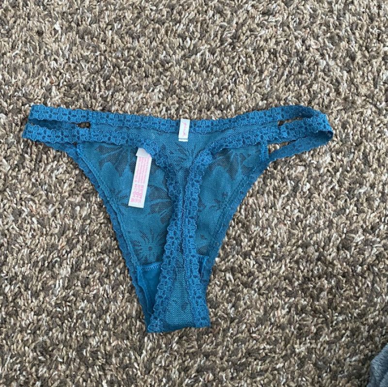 Ariana Marie Thong
