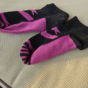 BLACK ANKLE SOCKS